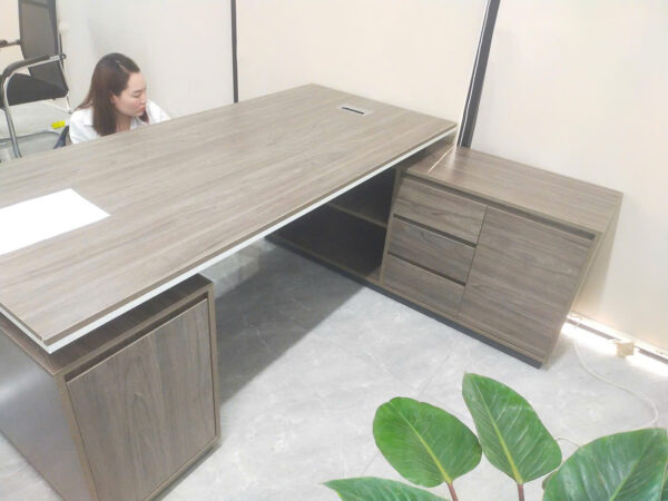 Mẫu Bàn Làm Việc Giám Đốc - BGD15