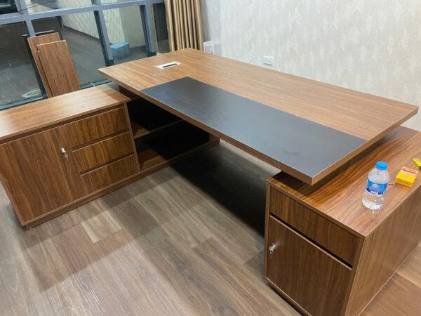 Mẫu Bàn Làm Việc Giám Đốc - BGD08