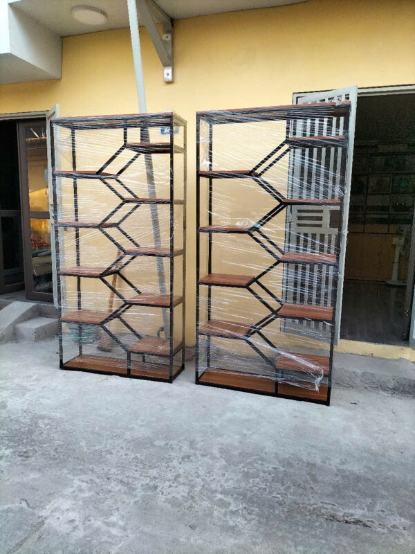 Mẫu Kệ Sắt Trưng Bày - THS01
