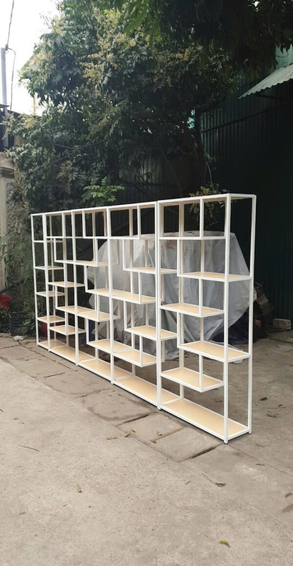 Mẫu Kệ Sắt Trưng Bày - THS22