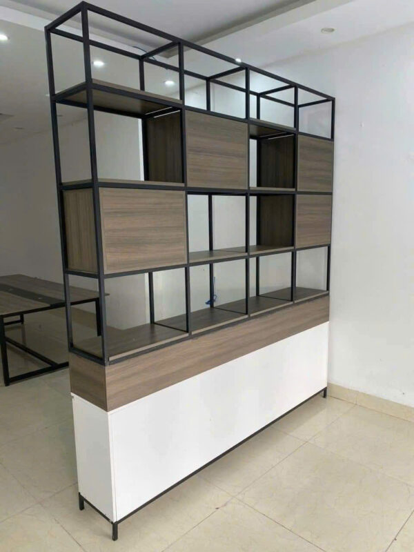 Mẫu Kệ Sắt Trưng Bày - THS07